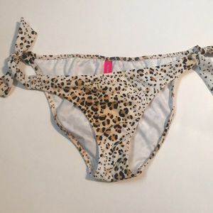 Victoria’s Secret bikini bottoms